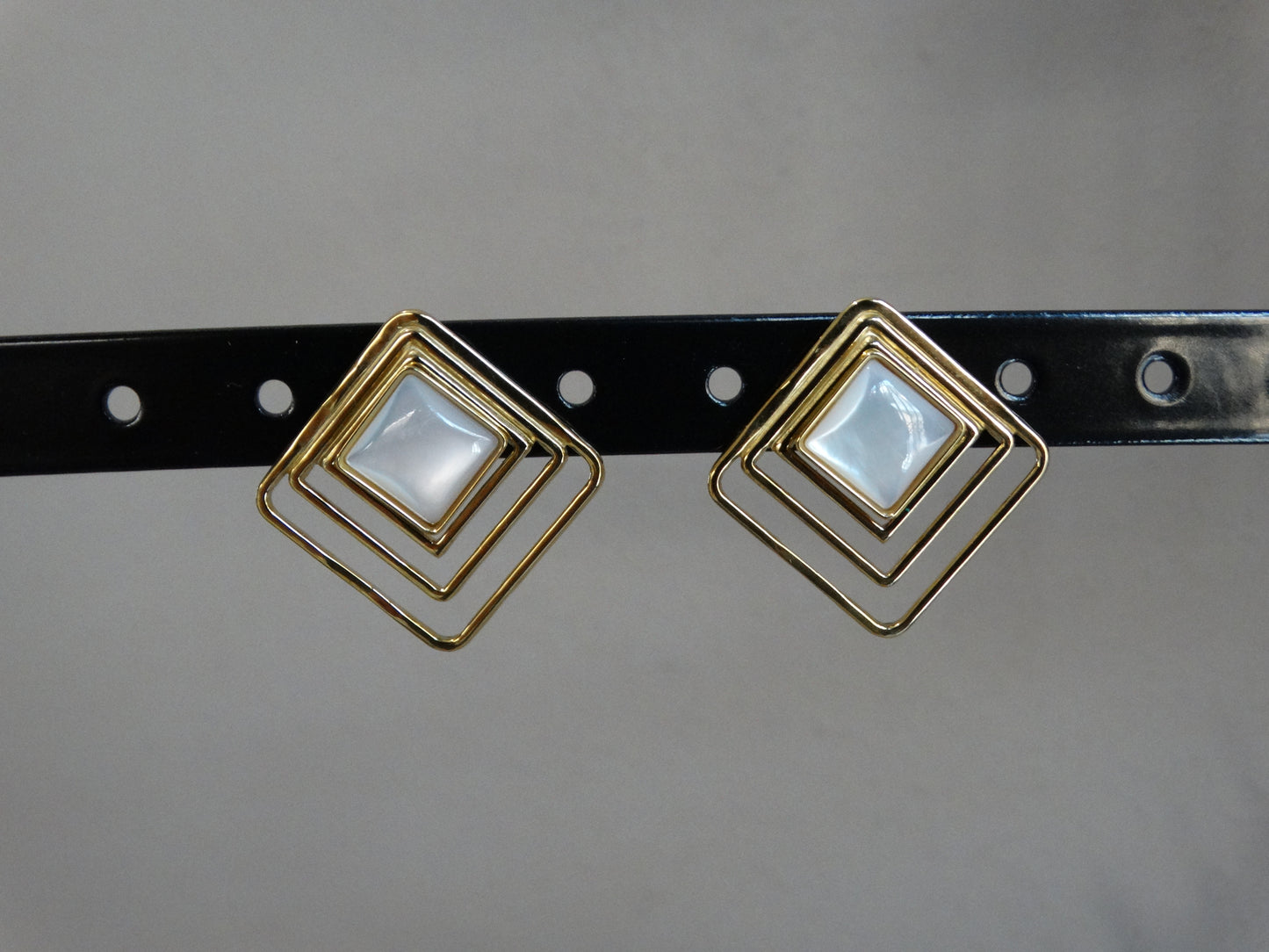 Rombi Gold Earrings